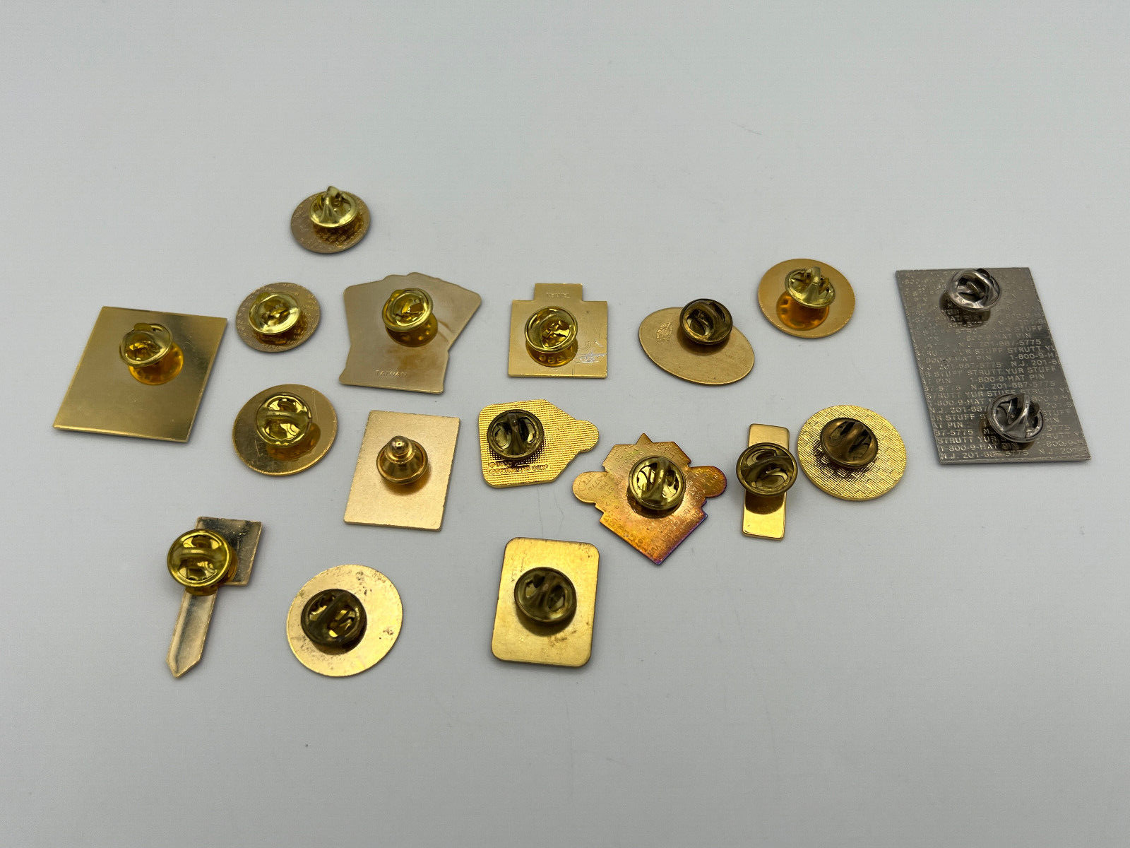 Vintage Lot of 17 Seven Eleven Store Pins