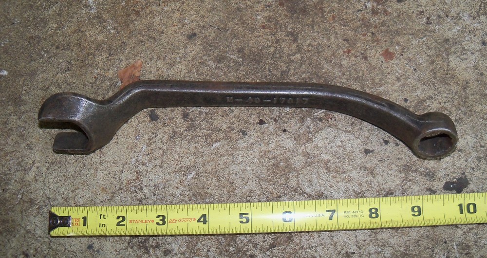 VINTAGE 6 POINT SPARK PLUG COMBINATION OFFSET WRENCH, M-40-17017