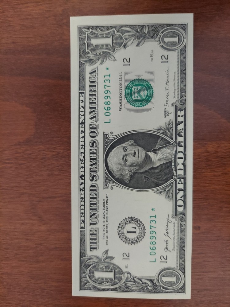 **Uncirculated 2017 *Rare *Error* Solid Starnote .(1dollar) 1 Solid /1 Hollow**