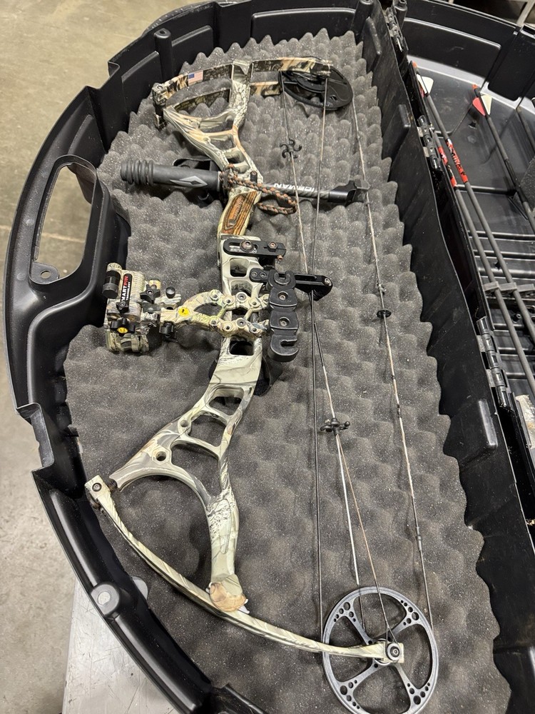 Diamond Iceman Bow Bowtech Compound Bow With Extras