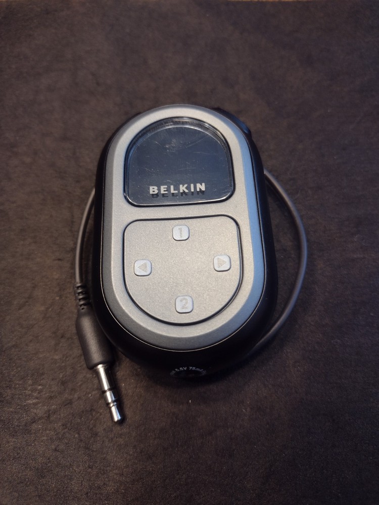 Belkin Tunecast 3 F8M010 Gray 88.1-107.9MHz Digital MP3 Player FM Transmitter 🎶