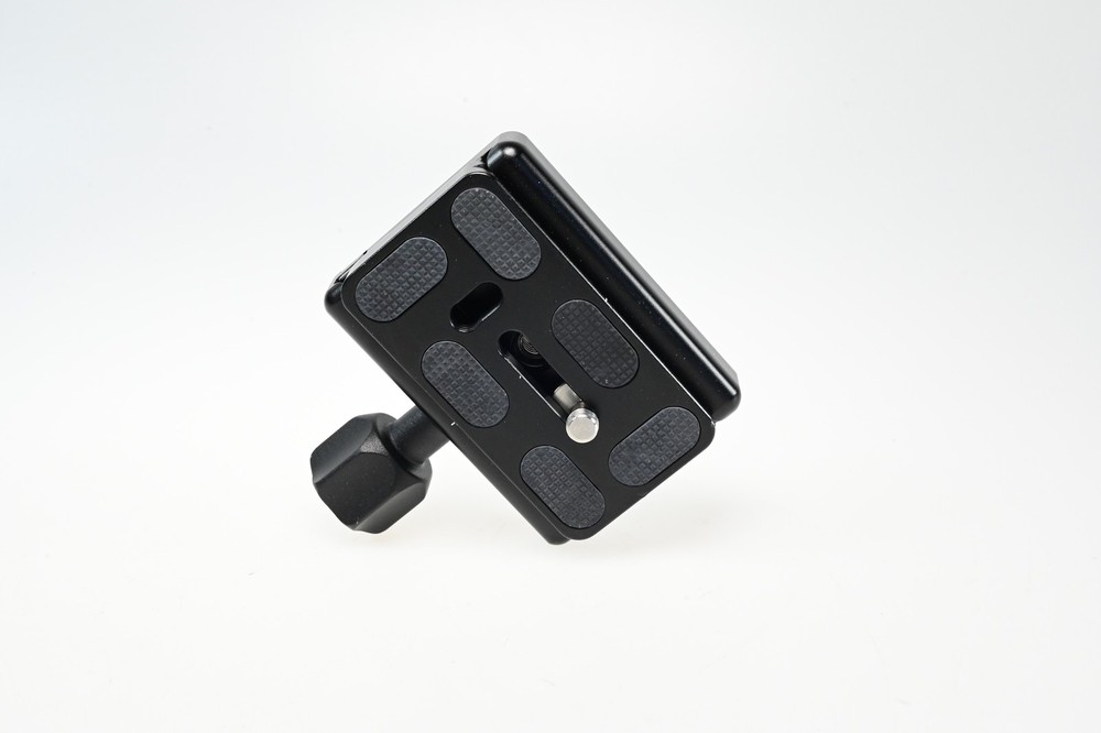 Induro QRT70 Quick Release Adapter #G303