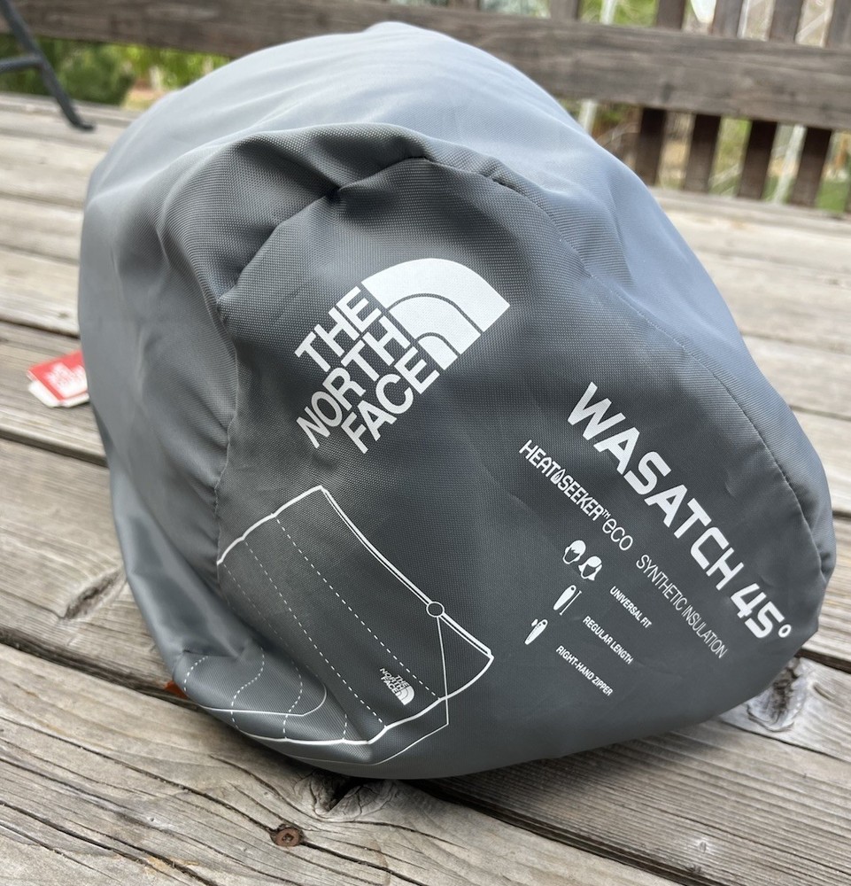 NWT! The North Face Wasatch 45 Sleeping Bag REG/RH Rectangular w/ Stuff Sack