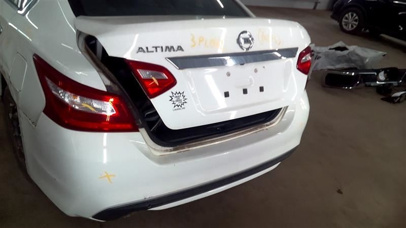 ALTIMA 2016 High Mounted Stop Light 1044314241