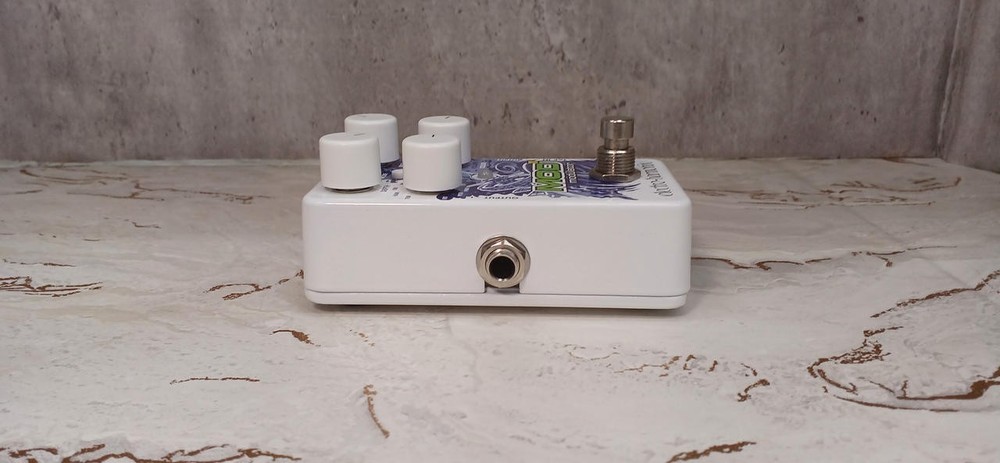 Electro-Harmonix MOD 11 Modulation Pedal 11 Effects Trem Uni Chorus Phaser Pitch