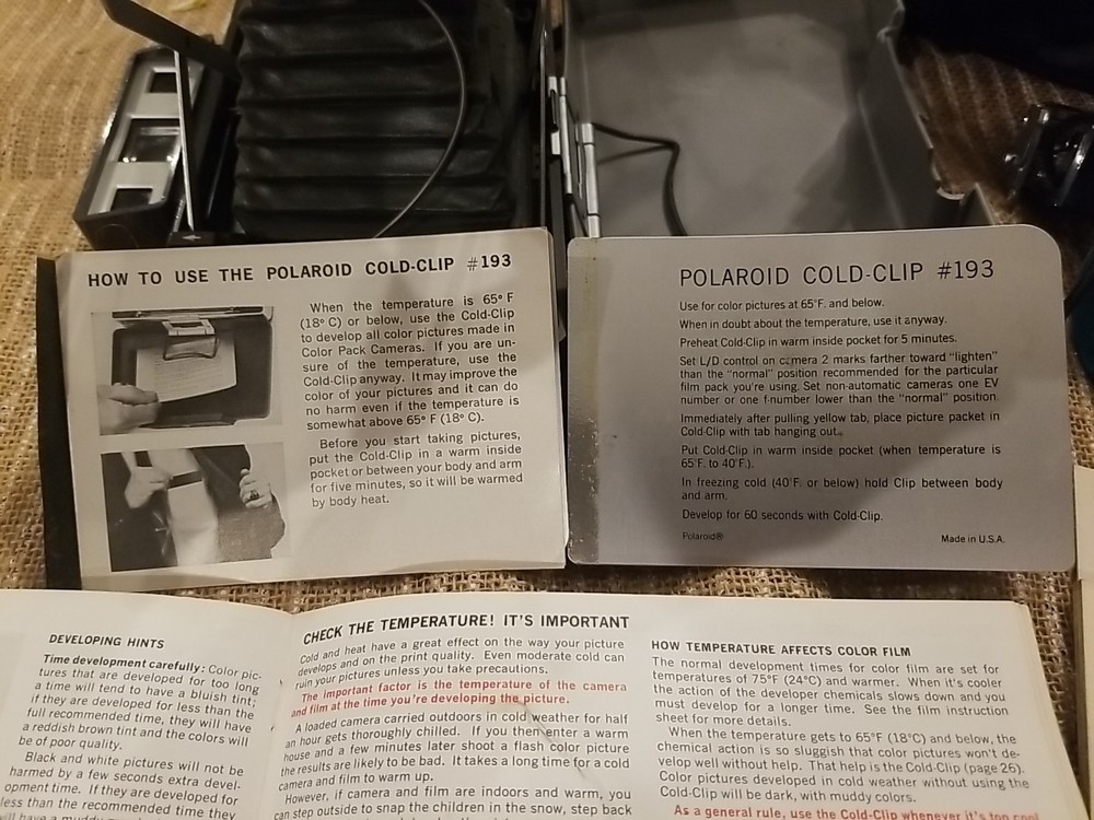 Vintage Polaroid 320 Automatic Land Camera Kit Case Flash Manuals Extra Clean