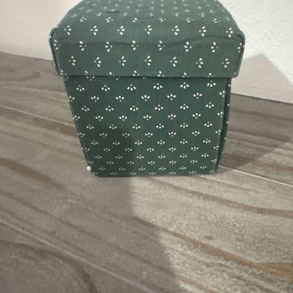 Singer Sewing Kit Foldable Cube With Scissors New