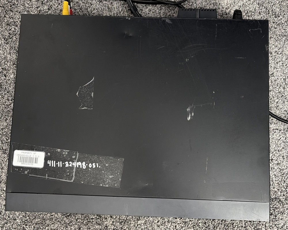 JVC SR-DVM600 DV HDD DVD Video Player. UNTESTED POWERS ON, NO REMOTE