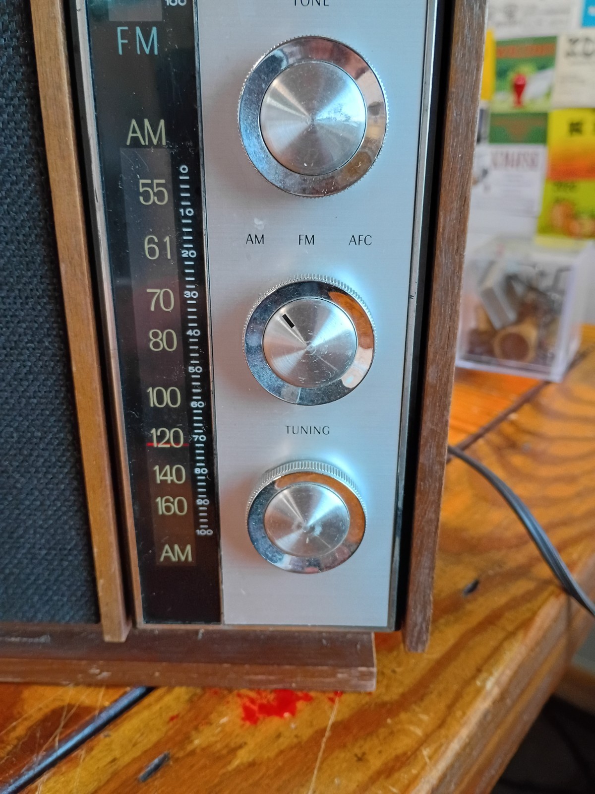 Rare 1966 Admiral Model Y471RA Transistor AM FM Radio - Works Watch Video