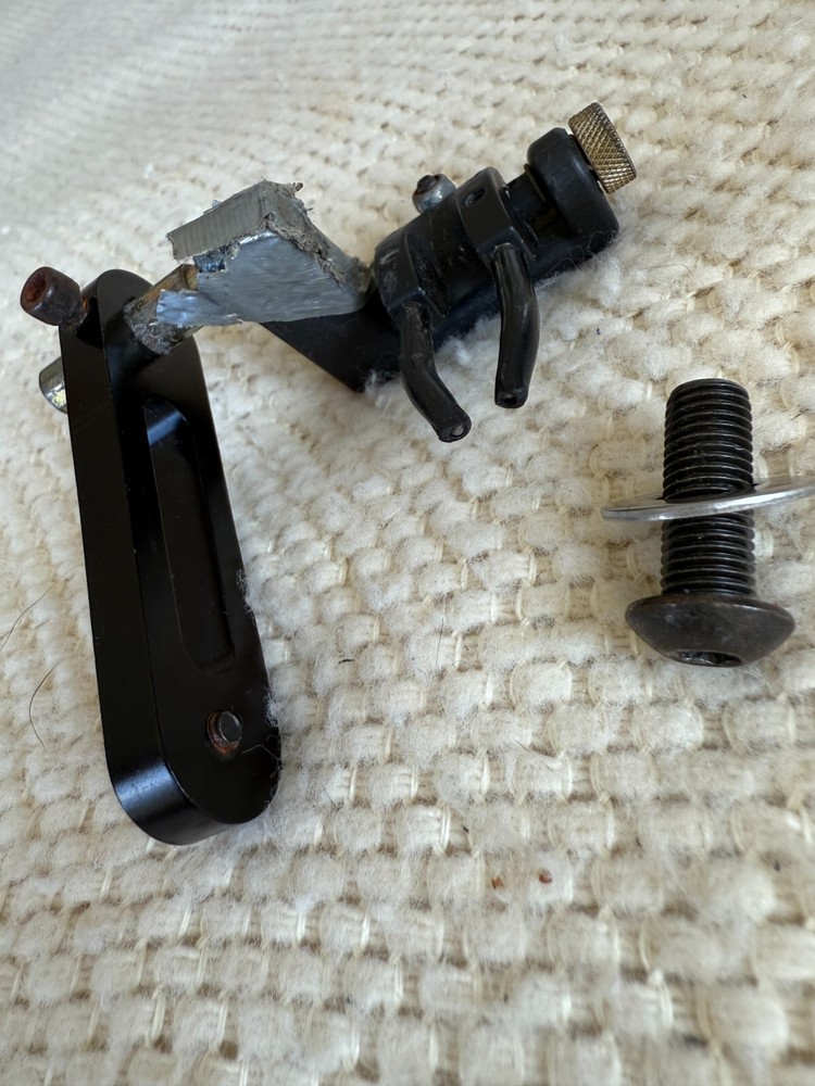 Cobra Archery Dual Prong Flipper Rest