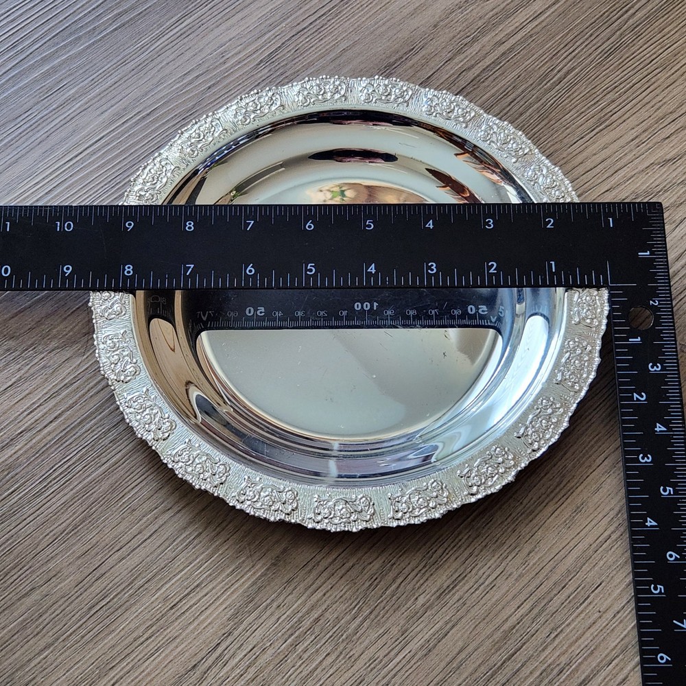 Silver Plated Round Tray Plate Nut Candy Serving Dish Vintage Silverplate 8.5"