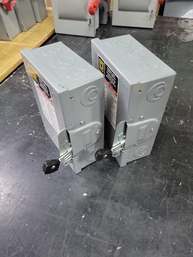 1 NNB Square D DU321 Ser E2 Safety Switch DISCONNECT 30A 240V Type 1 NONFUSED