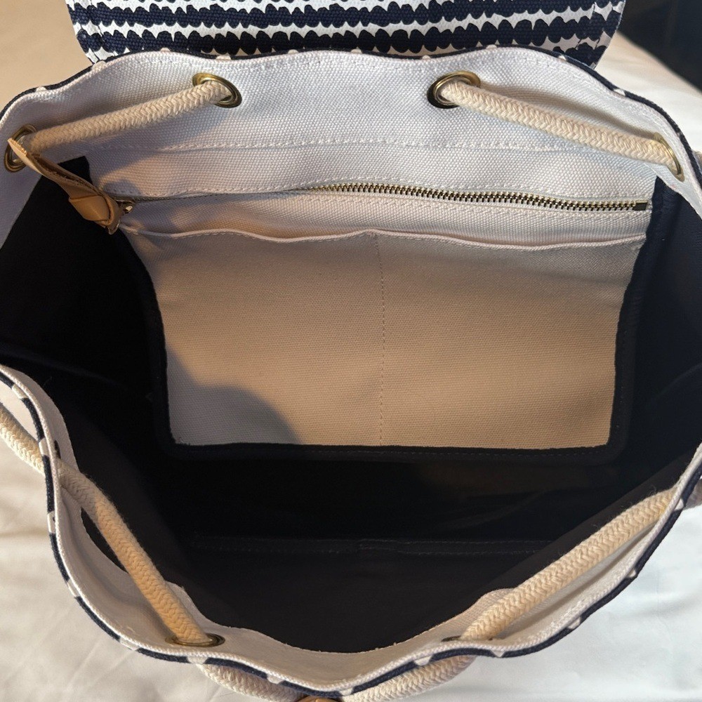 Vineyard Vines Stingray Painted Rattan Canvas Daypack Backpack