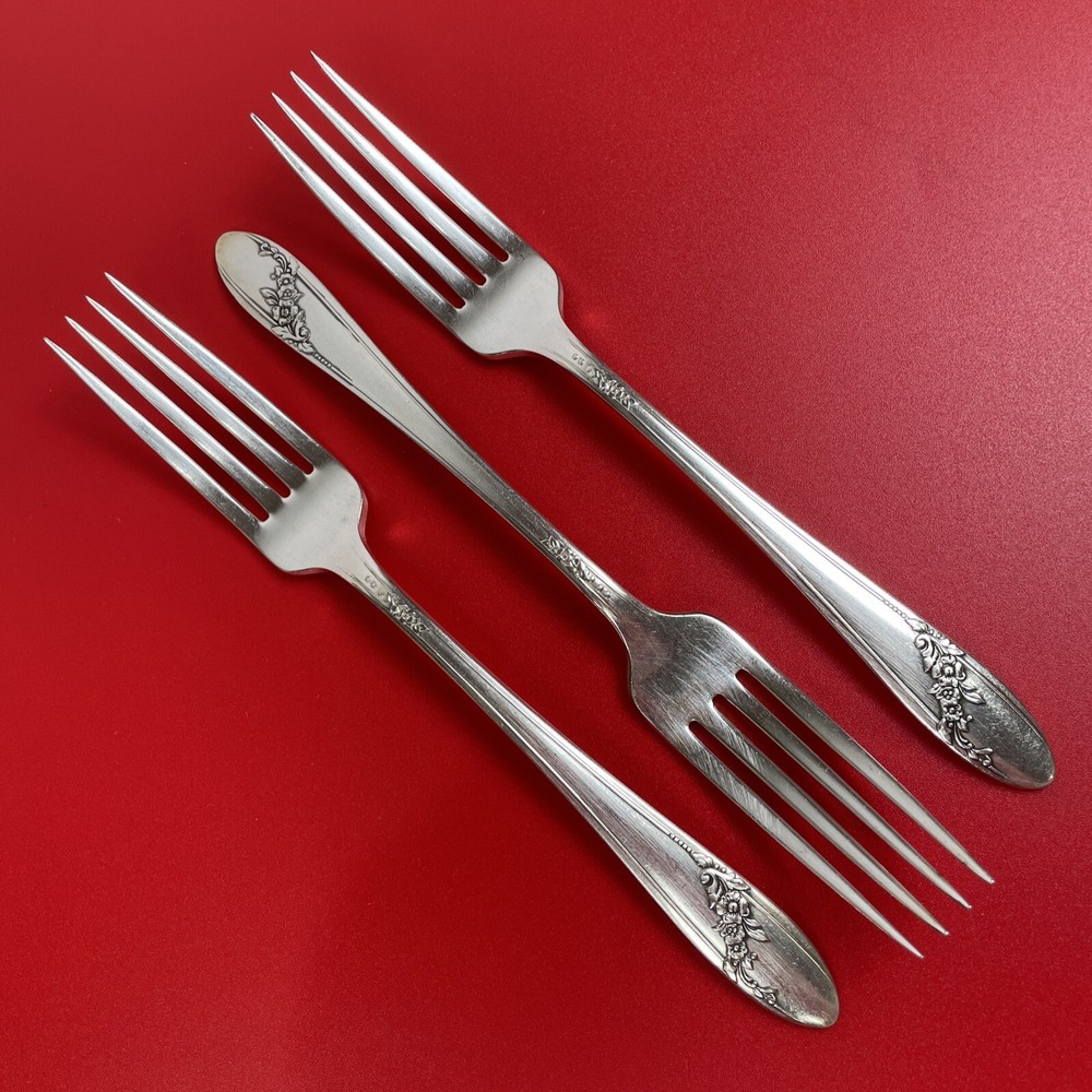 Tudor Plate Oneida Community Queen Bess II Silver Plate Set 3 DINNER FORKS