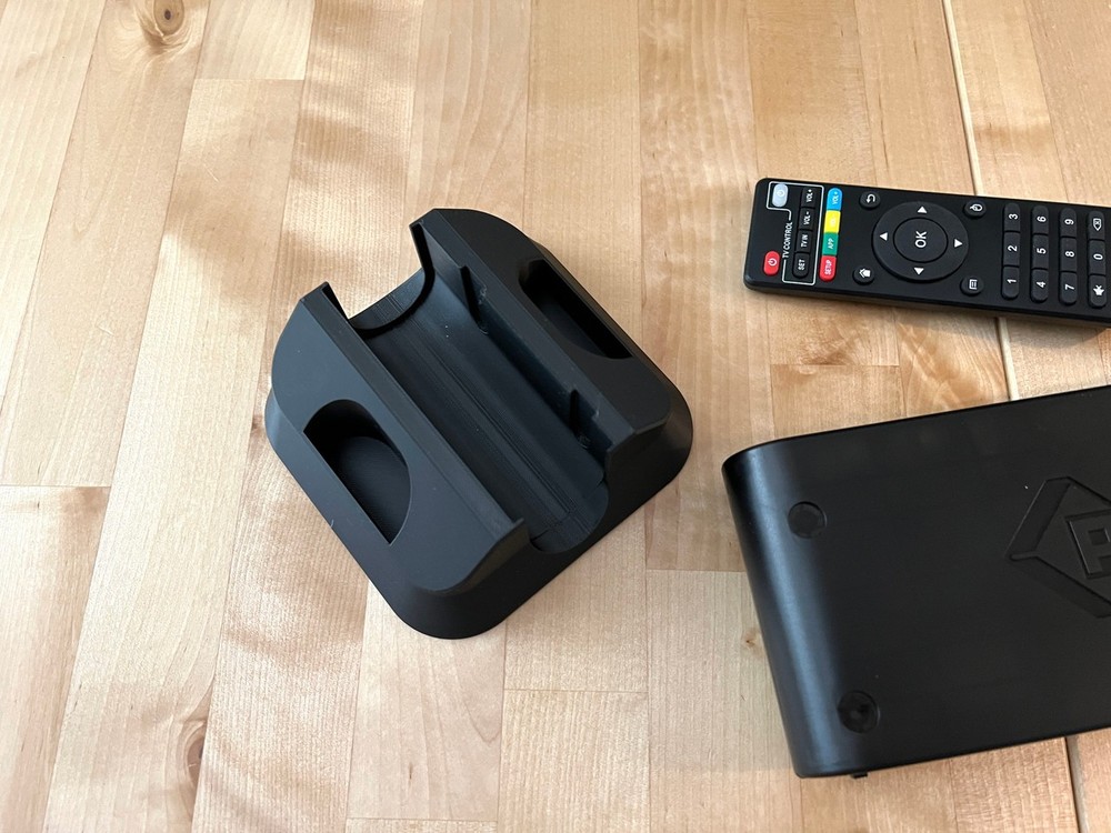 Vertical Stand for Morph 4K - Retro Frog