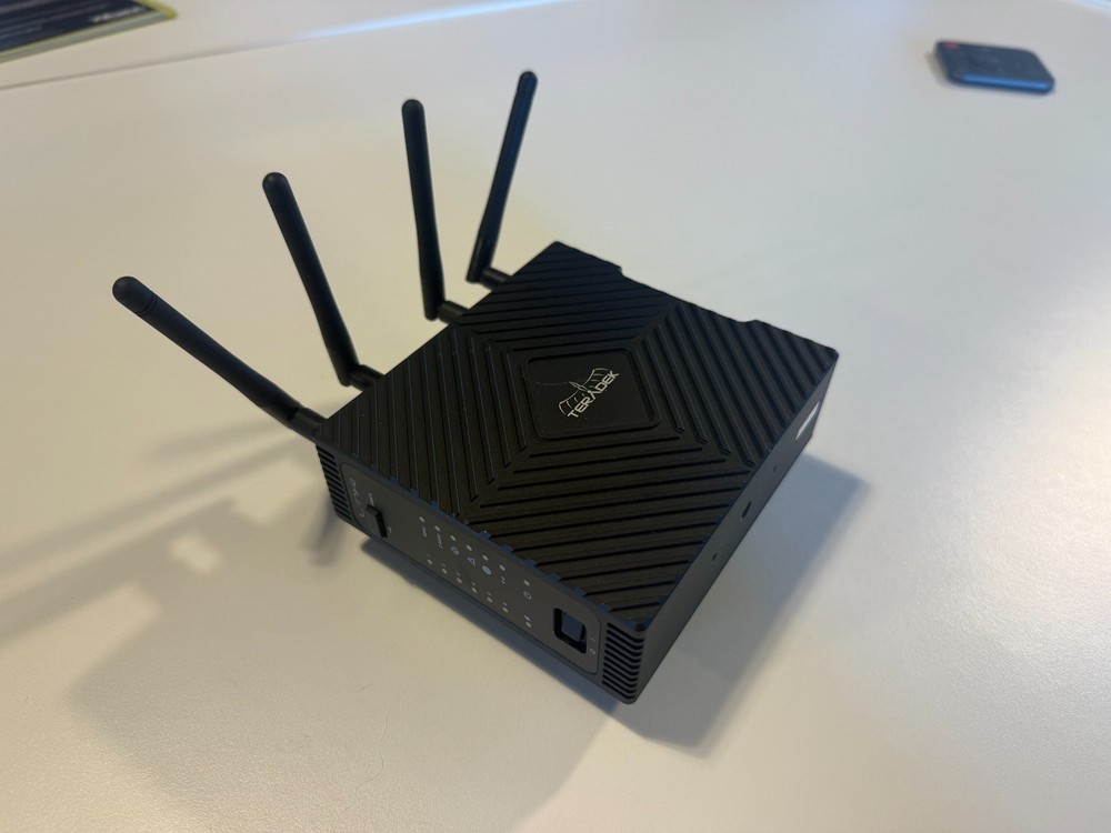 Teradek Link Pro+3x Teradek Node Modems–Custom Travel Case–Cellular Bonding Kit