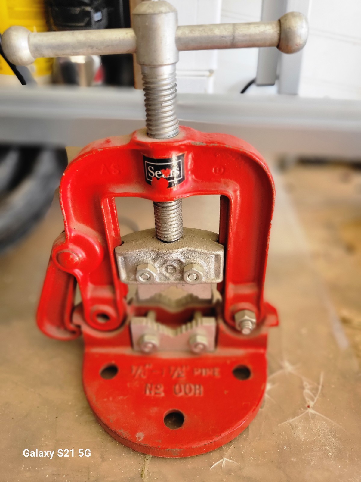 SEARS ~ PIPE VISE ~ Vtg ~ No. 00H ~ 1/8"- 1.5" ~ Craftsman ~ Red