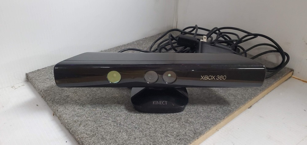 Microsoft Xbox 360 Kinect Sensor Complete Tested Working! No Games Included !