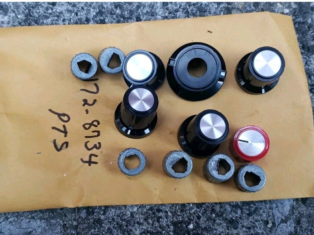 New Heathkit Parts Pack #172-8734 (Knobs + Inner Control Knobs)