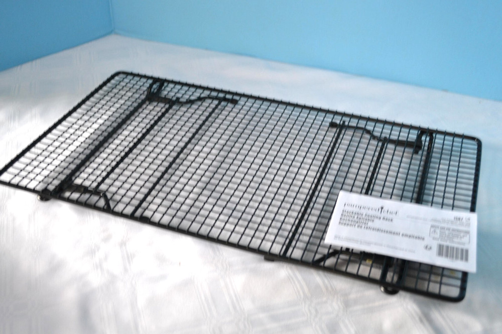 Pampered Chef ~NEW~ STACKABLE COOLING RACK - Space Saving for Cookies & Candies!