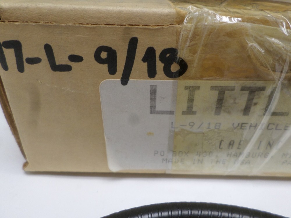 Littlite 17-L-9/18 Task Light with Mounting Chassis (Missing Light Shield)