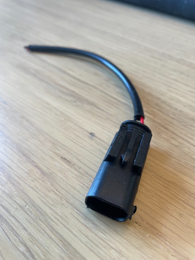 Garmin XT BMW Sat Nav GPS Connector plug (wired)