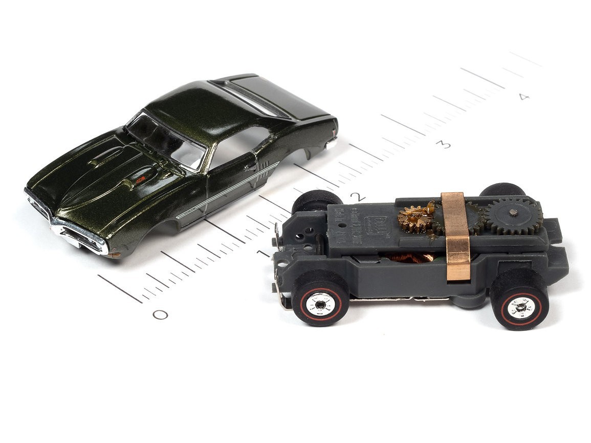 Auto World '68 Pontiac Firebird Green - Cars & Coffee Tjet 1/64 Scale - SC392