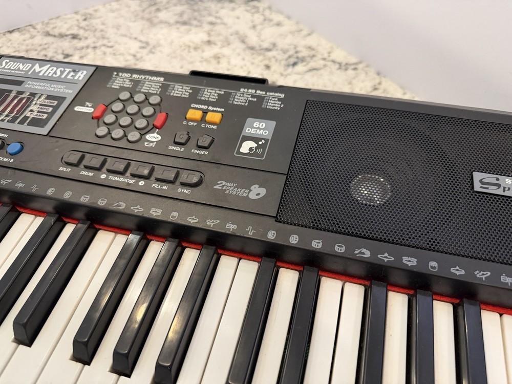 Plixio Sound Master 61-Key Electronic Keyboard LED Display Speaker Mic Input