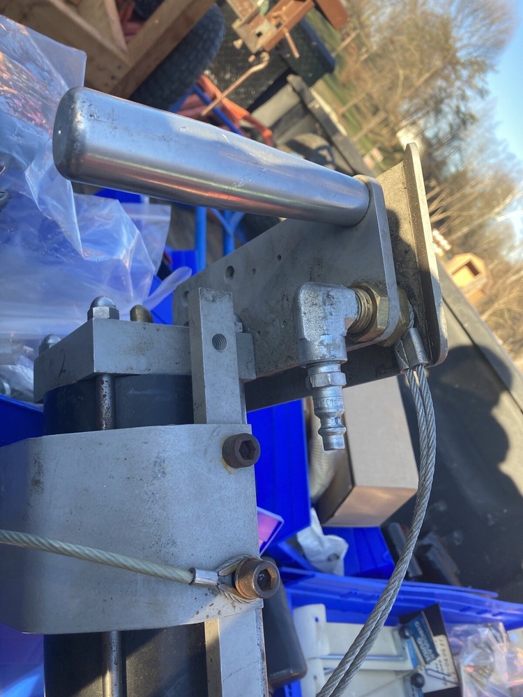 Newpark Composite Mat Pin Puller for Mega Deck