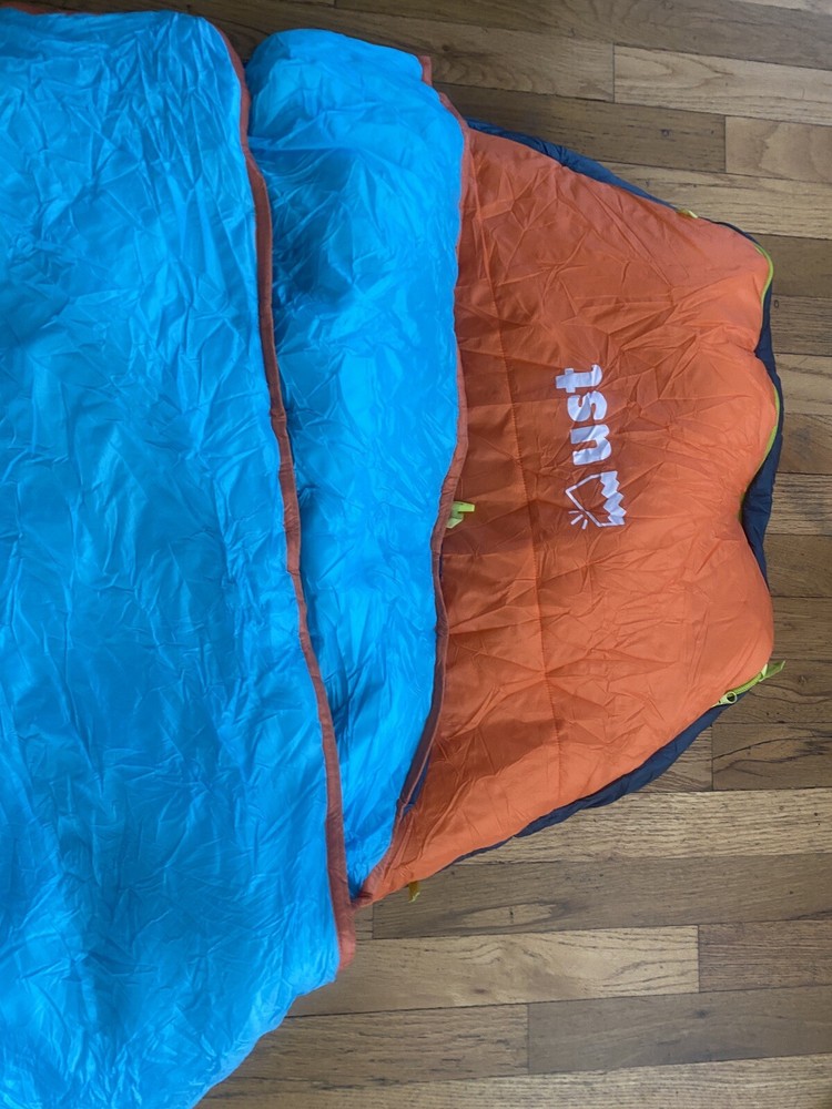 Ust Monarch Sleeping Bag with Temp Control and Carry Case Camping Regular Read