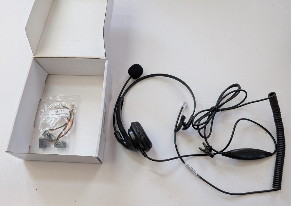 CallEZ C500 Wired Phone (RJ9) Headset w/Adapters - Untested