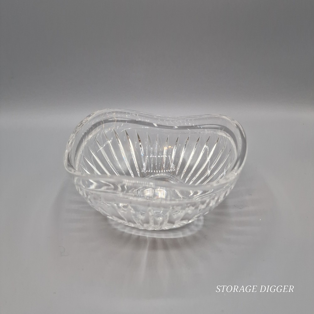 VTG Mikasa Bowl/Dish Germany 6" Triangular Crystal Clear Cimarron Pattern Unique