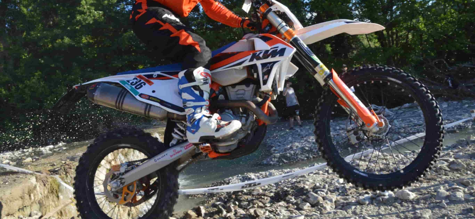 Pirelli Scorpion MX 32 Mid Hard 110/90-19 Rear Dirt Bike Tire with Keychain