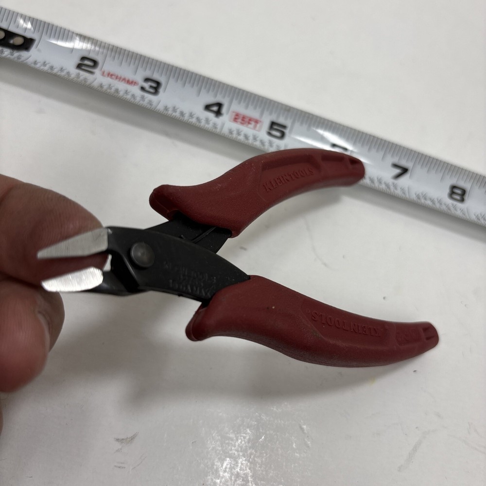Klein Tools D2755 Diagonal Cutting Pliers, Flush Cutter, Lightweight