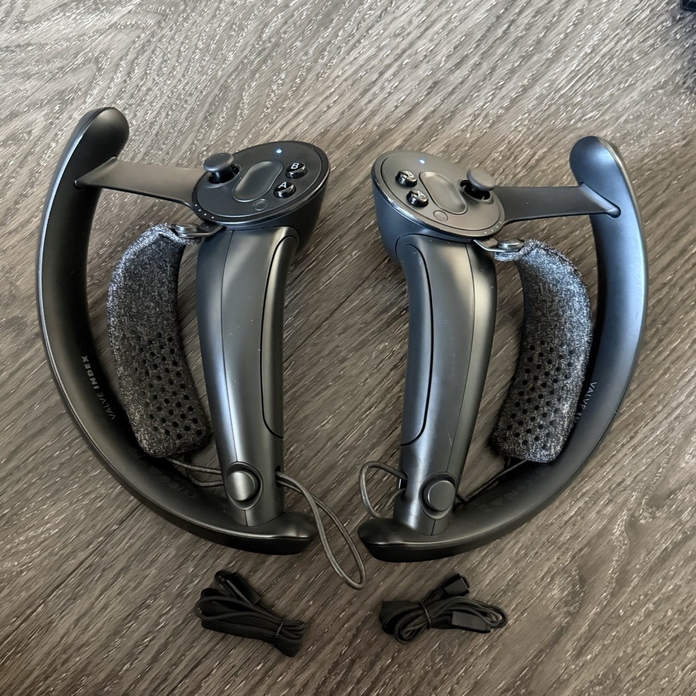 Bigscreen Beyond 2e VRChat Edition Bundle/Controllers/Base Station No Trackers