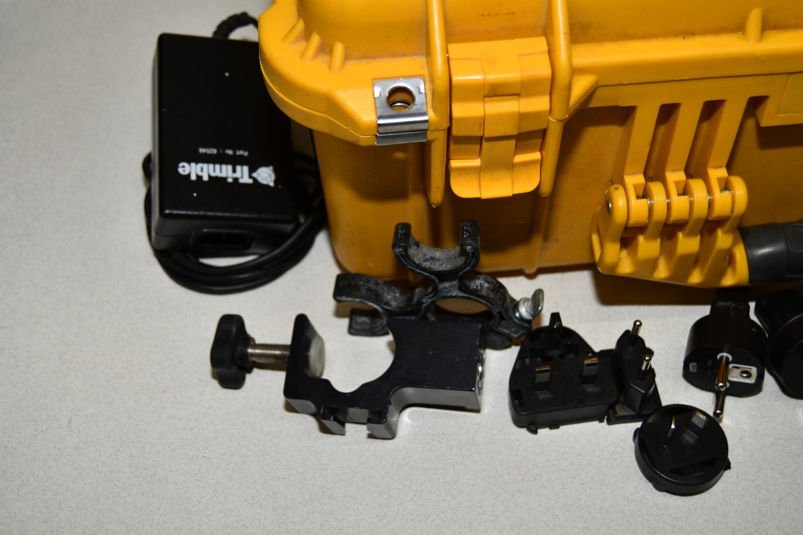 ^ Trimble R8 Model 2 GPS Receiver 60250-00 W/ TSC2 Controller #X6494