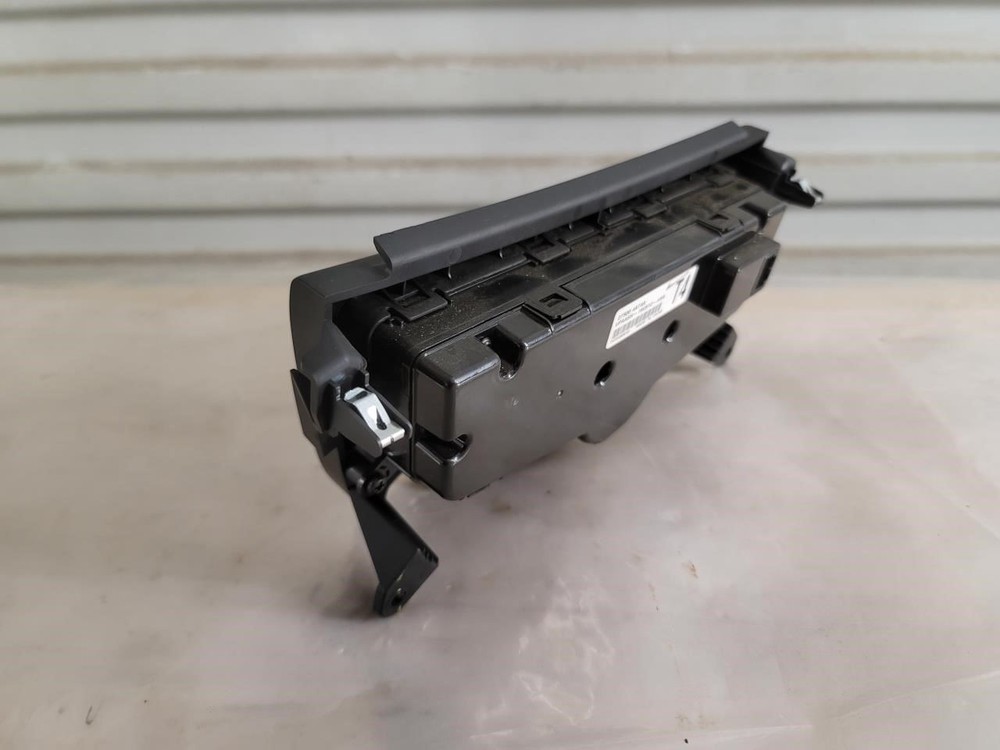 Temperature Control Fits 15-19 SENTRA 2009036