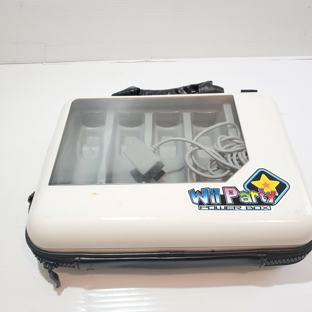 Wii Party Power Box 4 controller rechargeable case