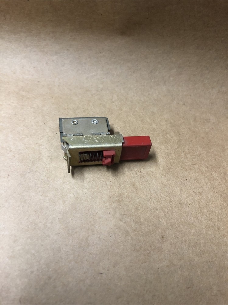 SWITCHCRAFT PART # 75031A52E