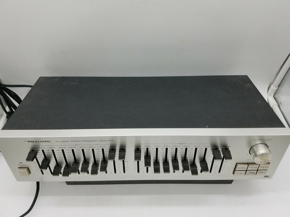Vintage Realistic 31-2005 Equalizer.