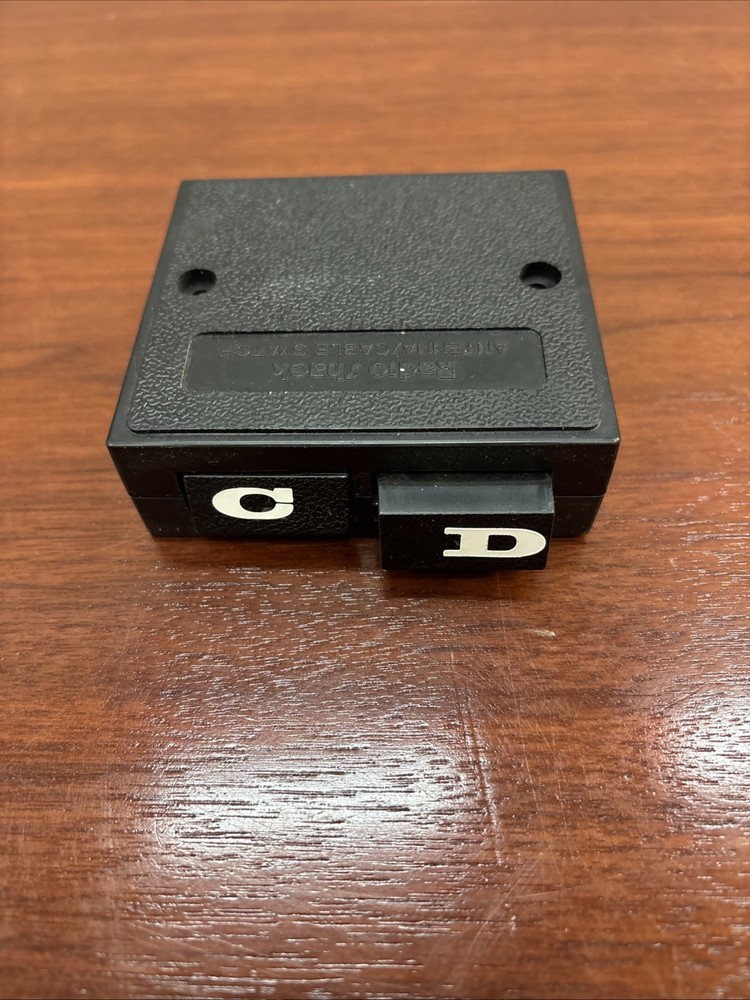 RADIO SHACK A & B PUSHBUTTON SWITCH TV ANTENNA CABLE SELECTOR 3 Inputs AB