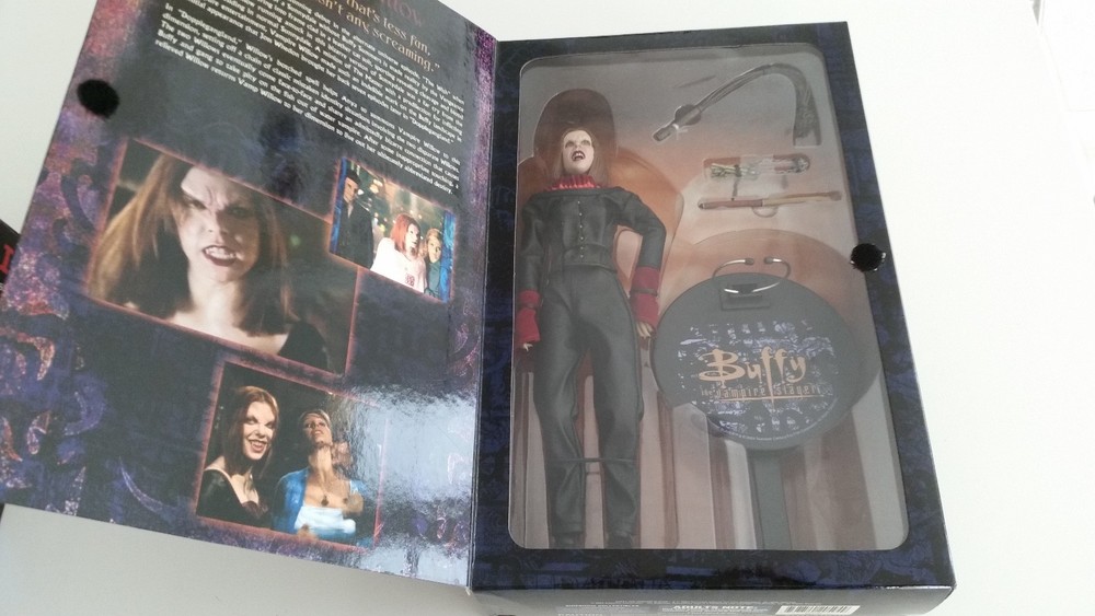 Sideshow Collectibles 1/6 Scale Vampire Willow