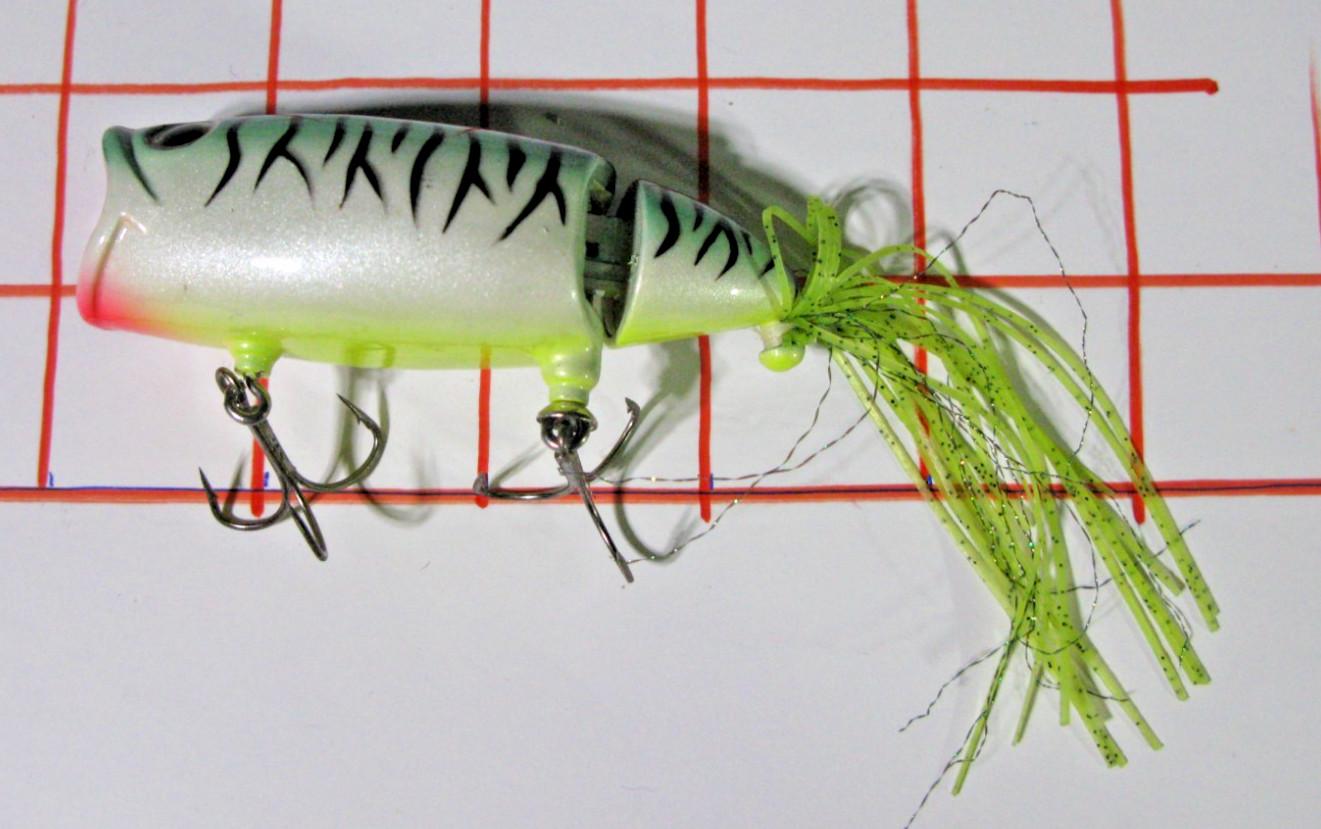 Chuck Woolery's MOTO CHUG lure, wiggles when pulled!, .7oz., 3" - NEW (unused)