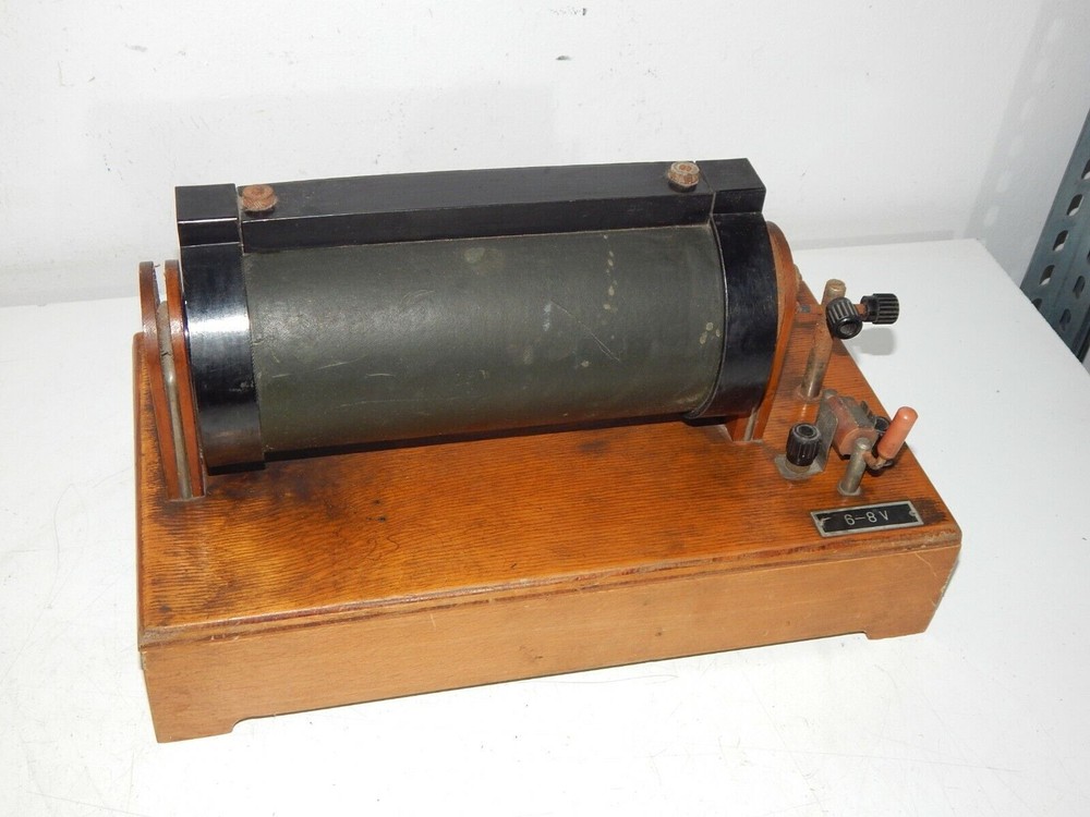 Old school model spark inductor Rühmkorff coil model 1956