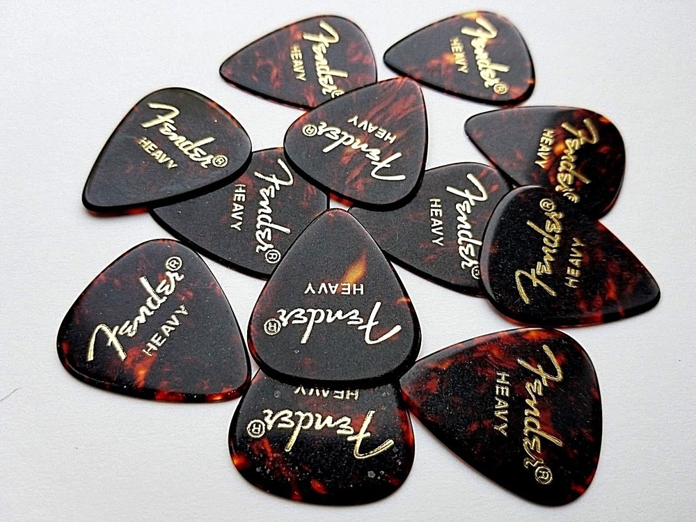 Fender 351 Shape Classic Celluloid Guitar Picks 12 picks ( Heavy  Brown