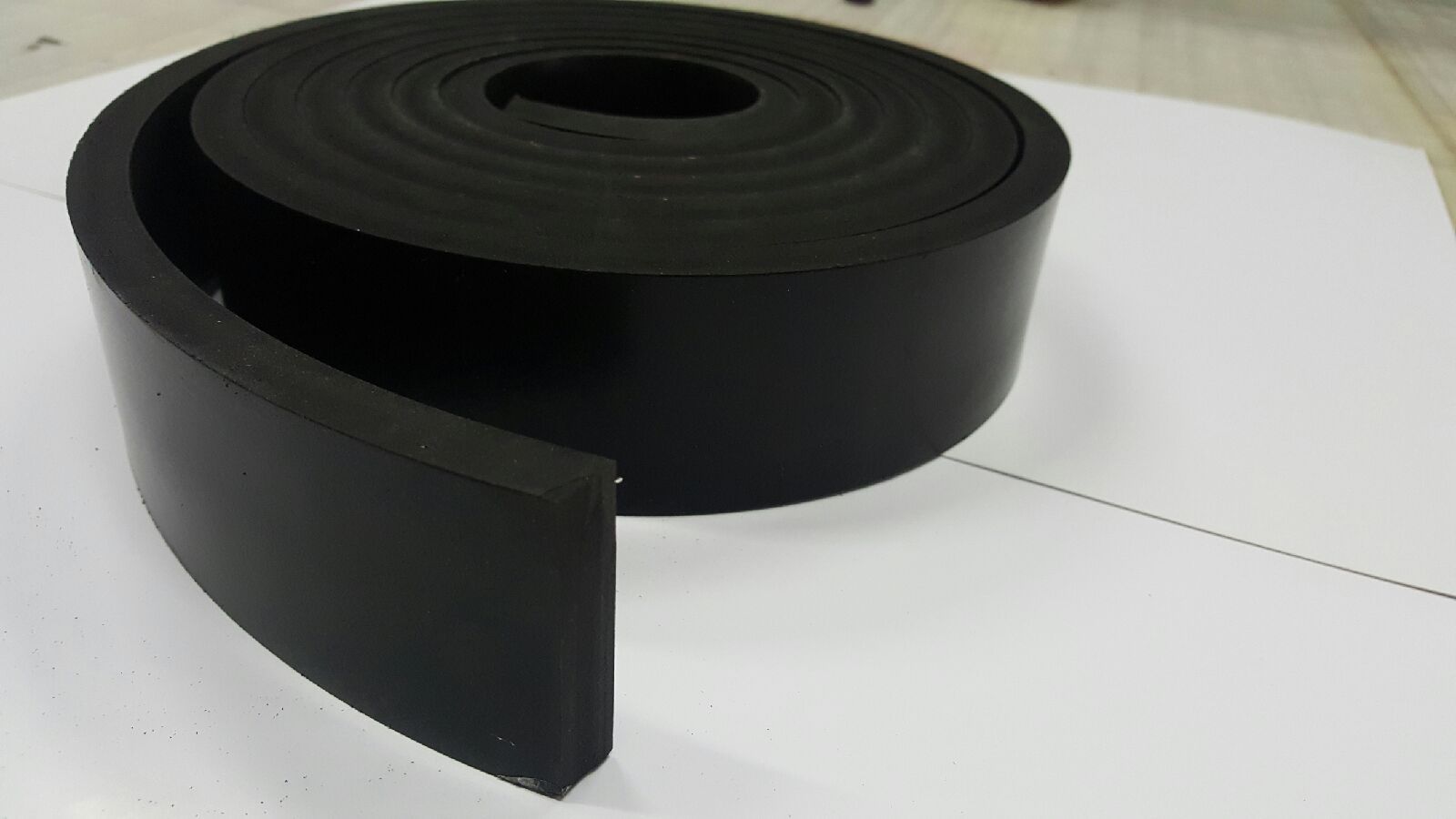 Neoprene Rubber Roll 1/2 in Thick x 2 in Wide x 36 in New
