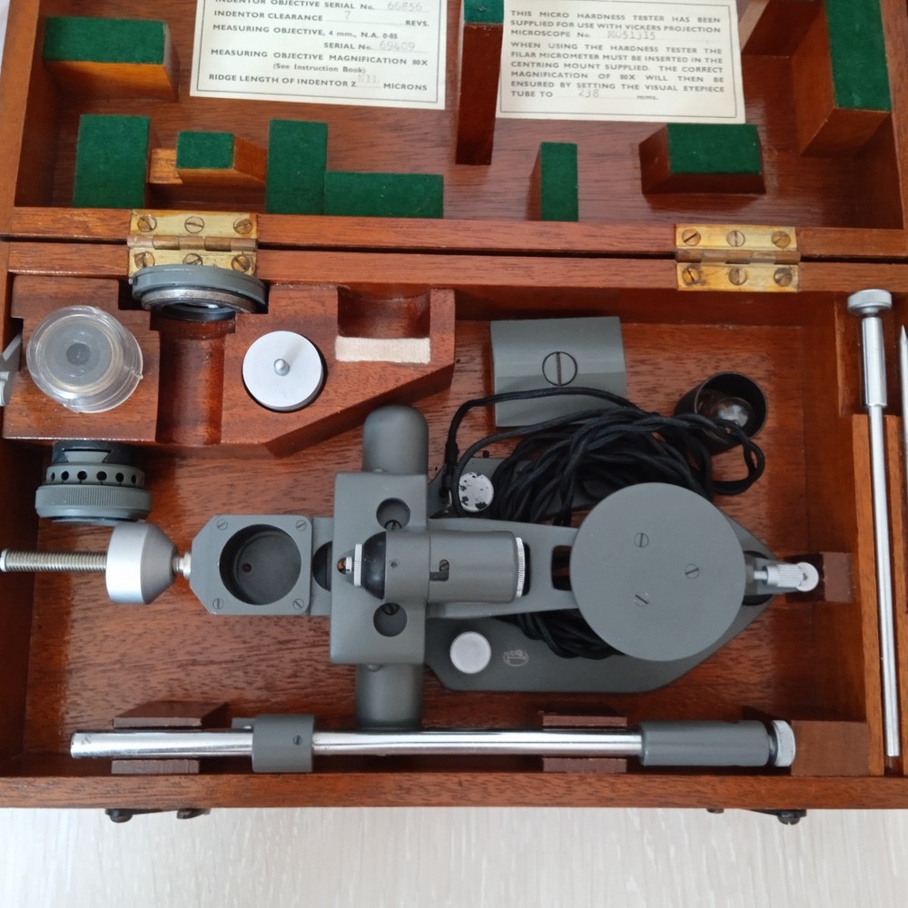 MICRO HARDNESS TESTER MO 6206 VICKERS MO 51315 PROJECTION MICROSCOPE