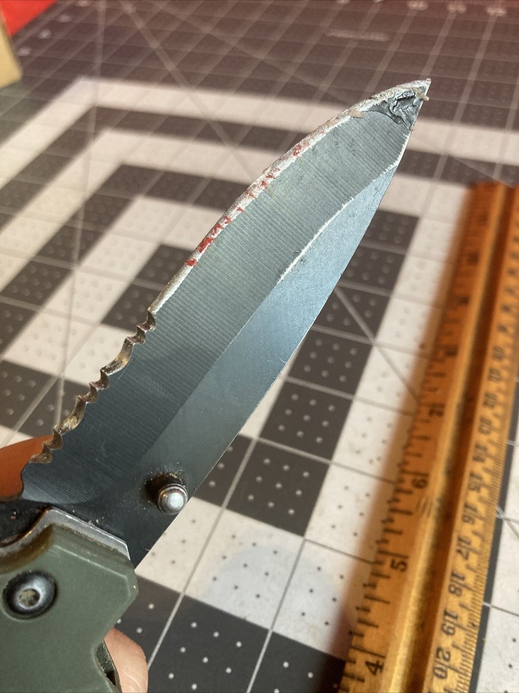 Ozark Train 6-In-1 Multi-Tool Pocket Knife (missing fire starter)