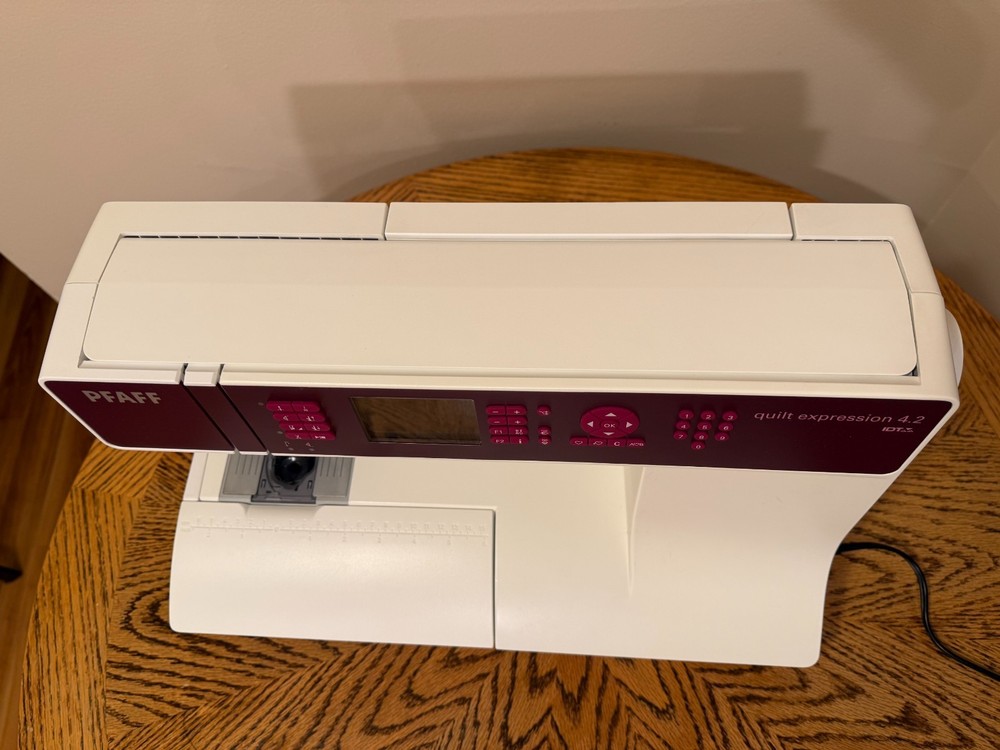Pfaff Quilt Expression 4.2 Sewing Machine