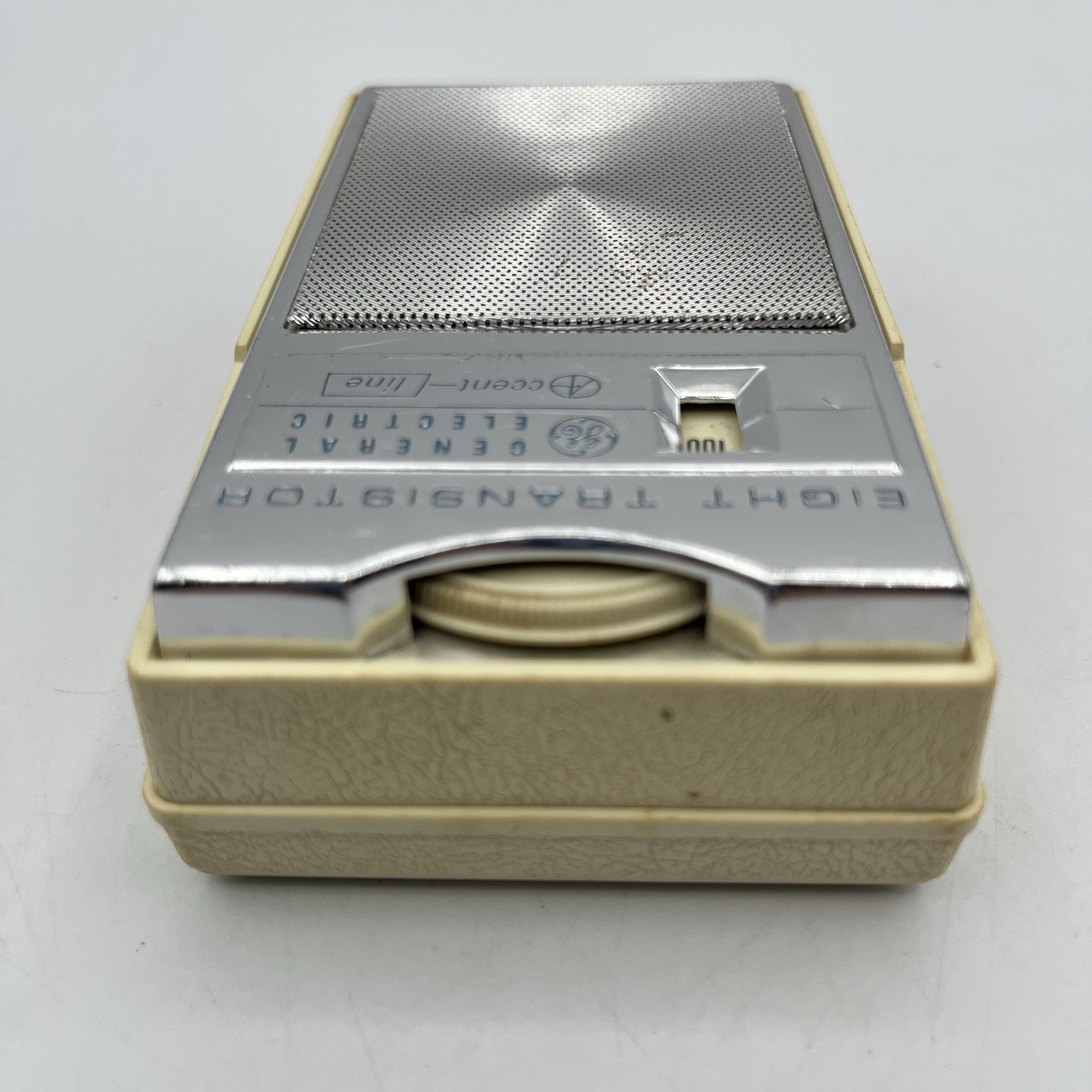 General Electric Accent Line 8 Transistor Radio - Cream - Works - READ BELOW